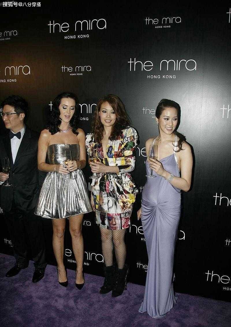 美眉|徐子淇又“秀身材”，丁香色挂脖裙高级洋气，褶皱点缀反而拉气质