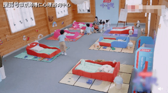 状态|当孩子发脾气时该对抗管教吗？张萌说：“管教孩子不能冷暴力”