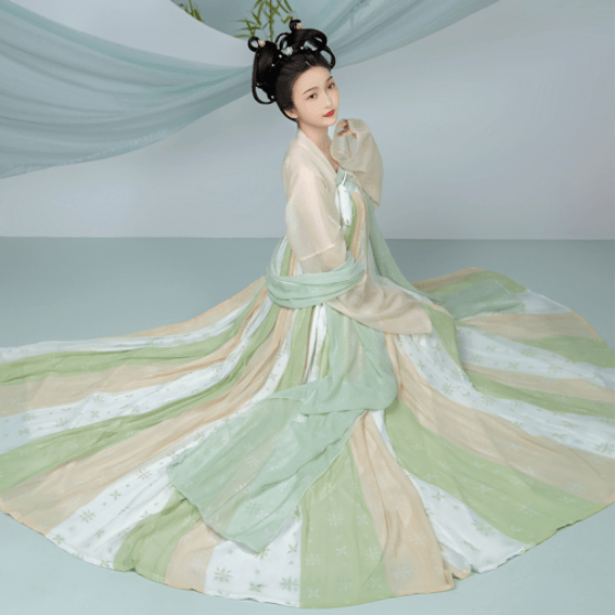 白菜|汉服套装又有超低价？百元左右的白菜汉服也可以很好看！