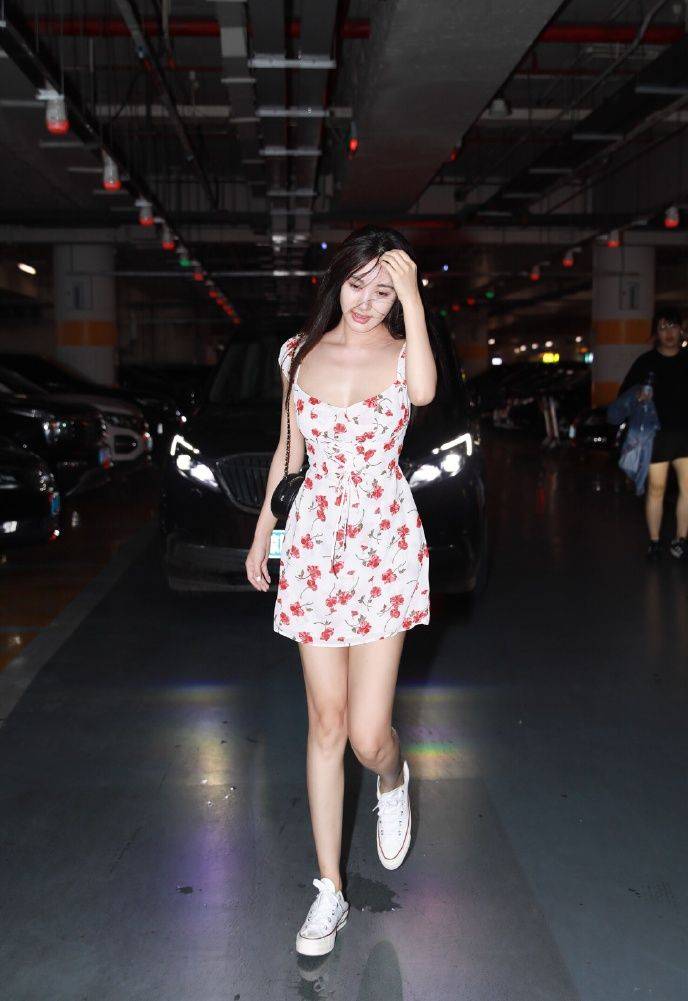 李兰迪身高不止160 5f17f2d8dea34b5fb000ba04ffa42eb0.jpeg