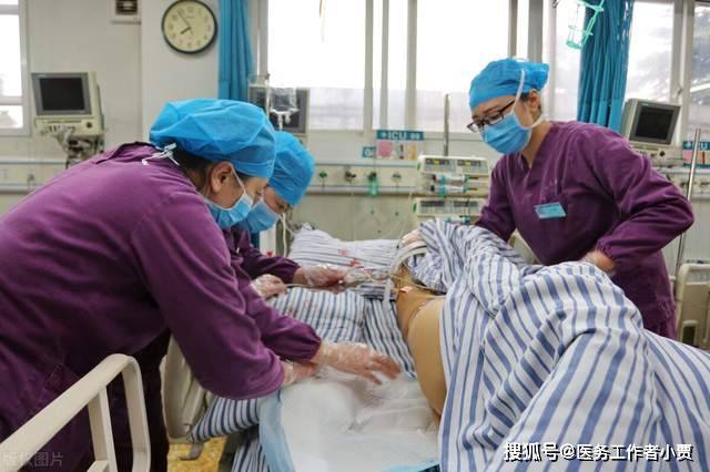 并发症|家里有长期卧床的患者该如何护理?让关爱更掷地有声