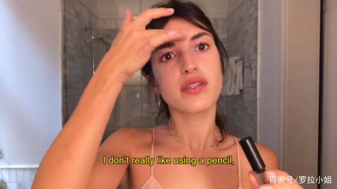 女孩子|为什么99%的女生，都没办法好好驾驭法式复古裙？