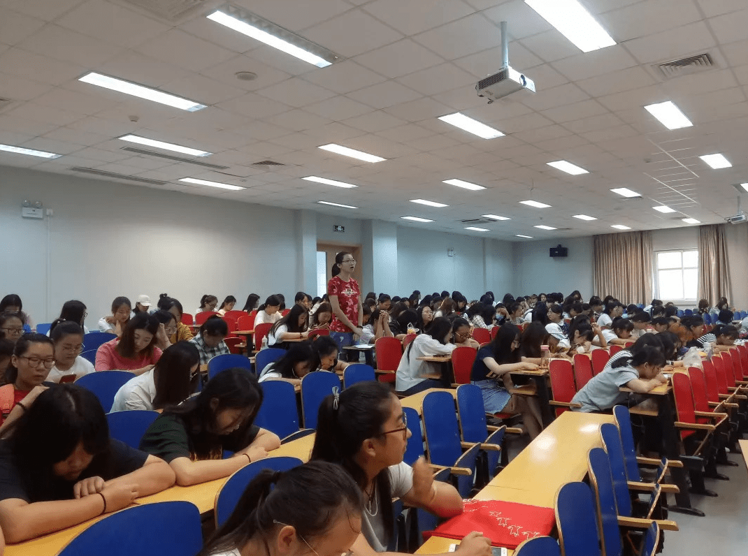 要求|学前教育和幼师有什么区别？前者就业范围广，后者学历要求低