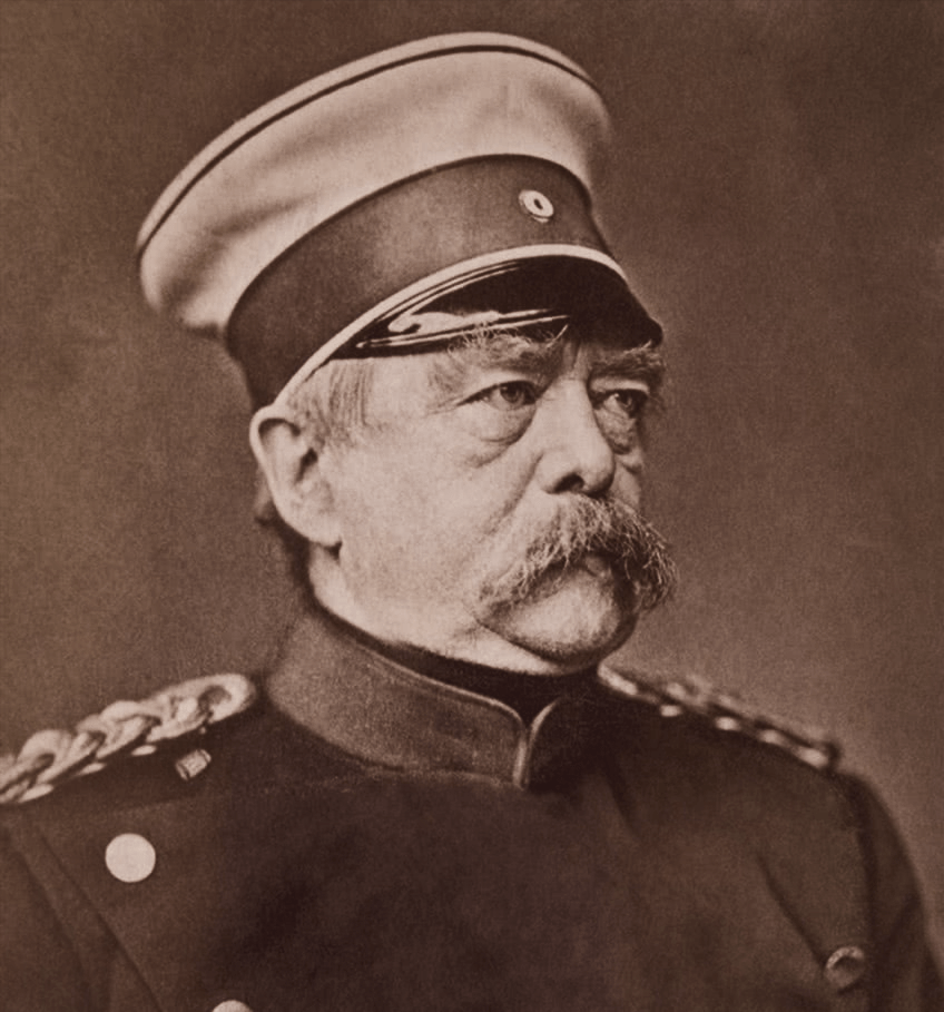 俾斯麦年轻时是纨绔少年和皇帝相爱相杀临终才知道皇帝是真爱