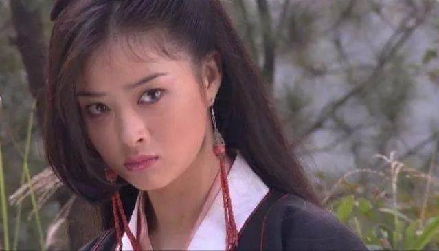 状态|瘦下去的蒋欣有多美？黄昏下利落短发显优雅，成文艺小清新美女