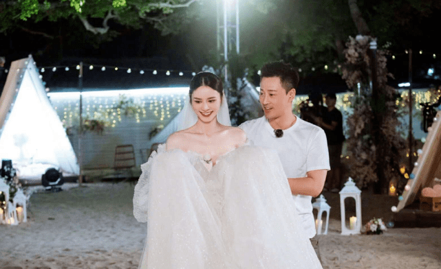 林峯|张馨月穿婚纱表白林峯，林峯承诺两年内办婚礼，吴宣仪被迫当花童