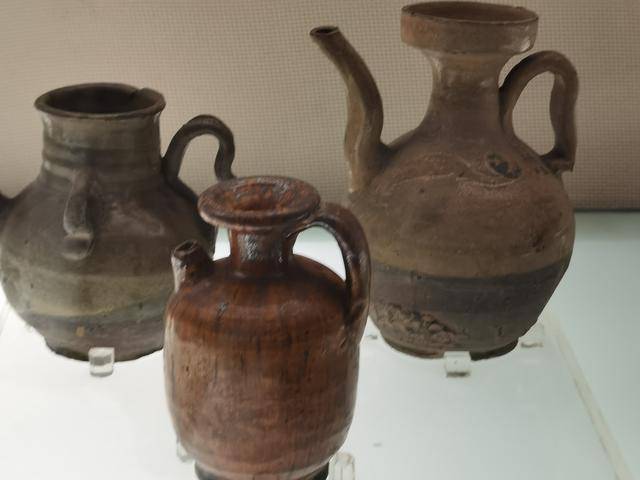 中国青磁壺 元代 龍泉窯青磁高足碗 中国美術 lot:51411