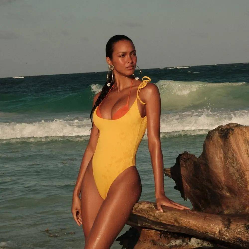 设计|Designer Items丨我差的是买泳衣的钱吗？不，我差的是身材