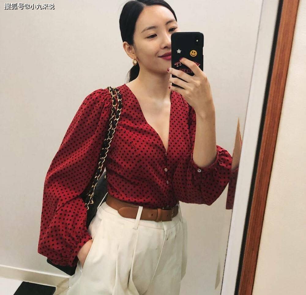 宣美|“南韩第一美腿”宣美，碎花裙惊艳登《红秀Grazia》，增肌后更美