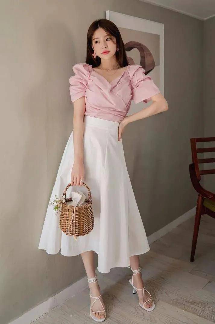 设计|你还在为胯宽、腰粗、腿短而忧虑？看这里，这件单品通通帮你解决！