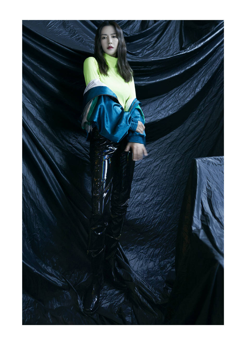 黑色|谭维维张杰同台实力飙歌，高马尾红唇妆，展现时尚率性魅力