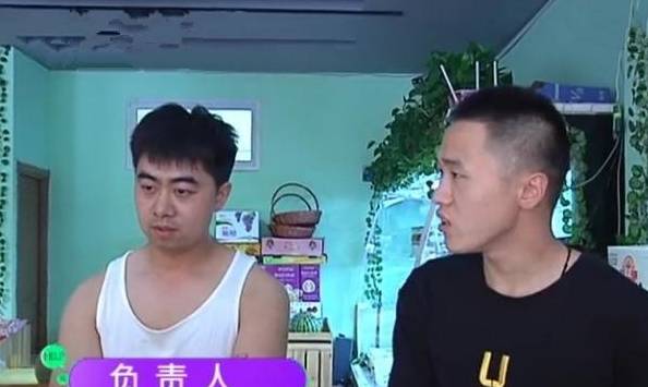 果业|母亲给2岁孩子买零食，吃到一半发现里面有异物，母亲：太恶心了