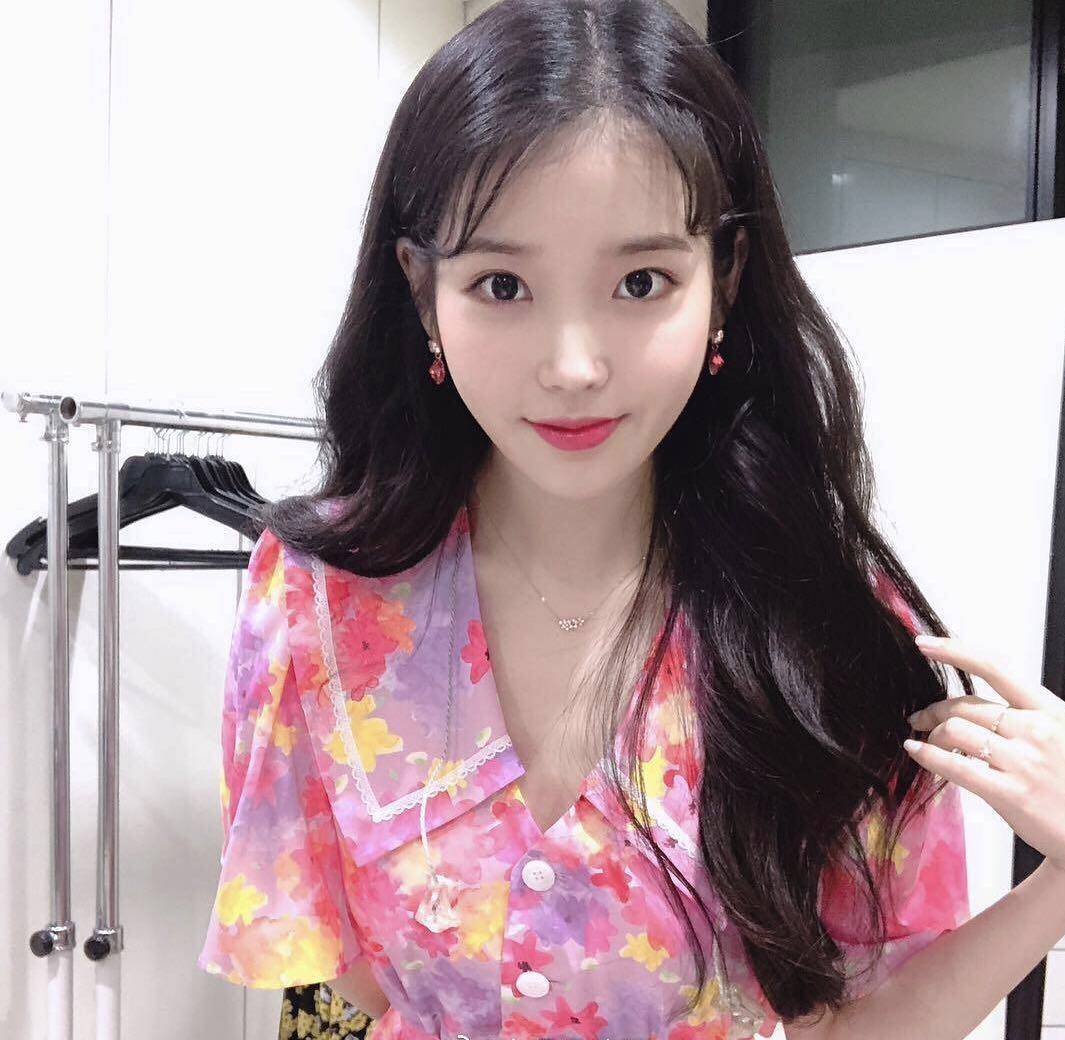 郭碧婷|女星都爱穿的碎花裙,郭碧婷佘诗曼好优雅,辣妈谢娜张子萱太少女