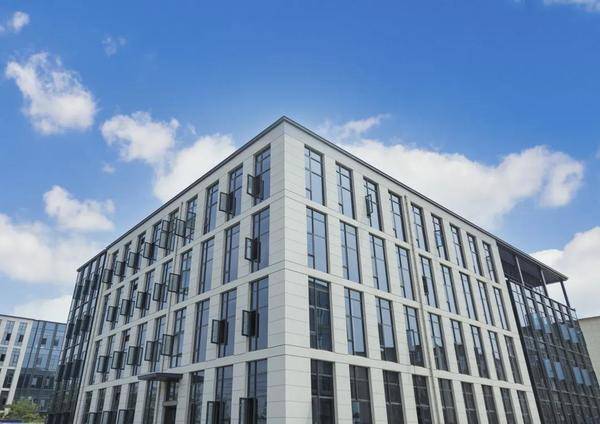 山东华业鲁蓝表面科技生态示范园首批厂房盛大交付