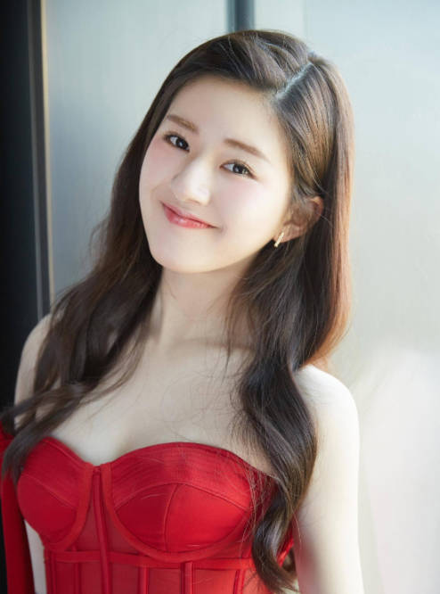 女演员颜值排行榜_公认最火女演员:赵露思垫底,杨幂跌至第三,榜首颜值好演技棒