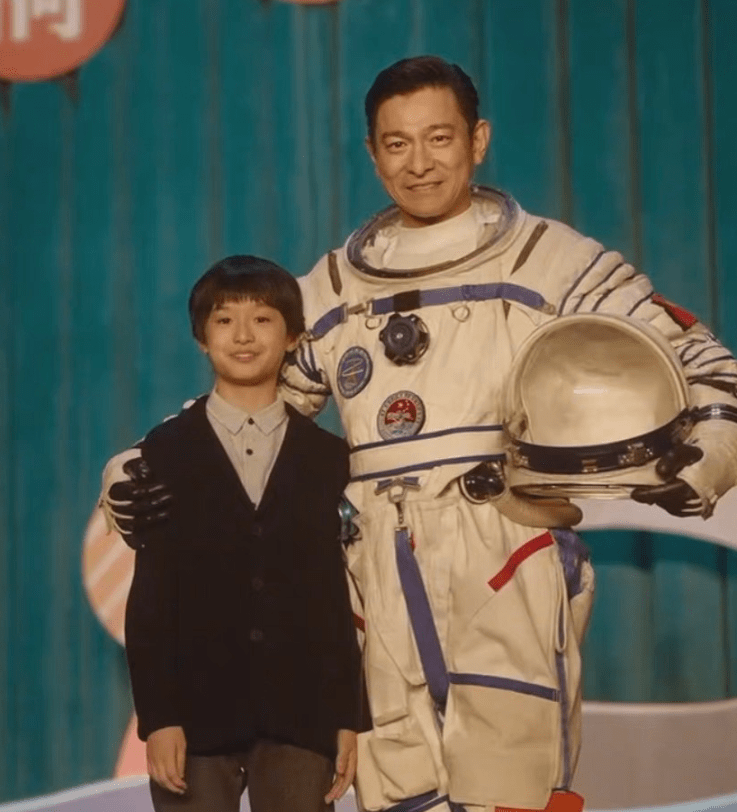 吴京|流浪地球2被曝开机，吴京再度回归，天王加盟出演票房不用愁了