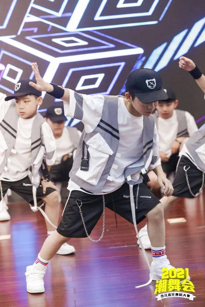 小孩学习街舞需不需要参加比赛?_参赛