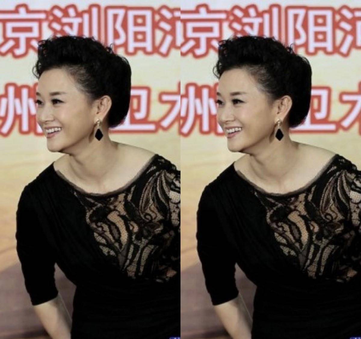 黑色|宋祖英看着真没艺术家的架子，穿得挺接地气，扔人堆里也不出挑