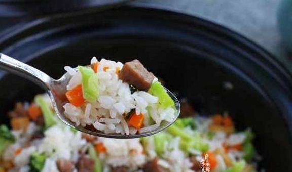 茭白|用它煮饭，最多只要10分钟，特别香，太好吃，电饭煲跟它比弱爆了