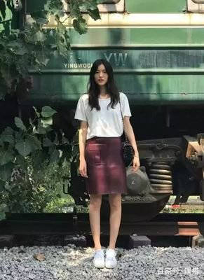 风也|上得了时装周，下不误街拍走秀，这么小清新真的是刘雯？