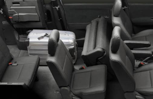 小埃尔法 要入华 一公里2毛钱 旋转座椅 混动 Voxy