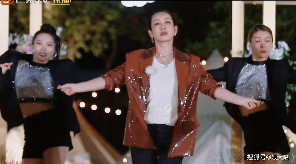 影后|43岁秦海璐为爱挑战女团舞！动作有点水，但赢在了眼神和气势上