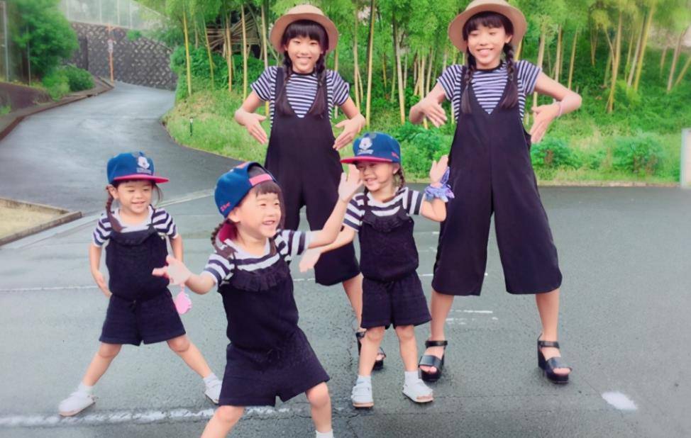 生下|日本宝妈生完双胞胎又生3胞胎，5个闺女画风太暖，堪称人生赢家