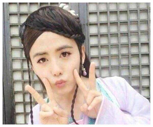 宋丽玲|男明星扮女装？以假乱真的5位，最后一位可以封神