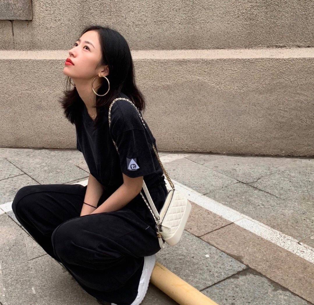 色调|90后最会穿女星扛把子！周雨彤女生的衣柜，你值得拥有