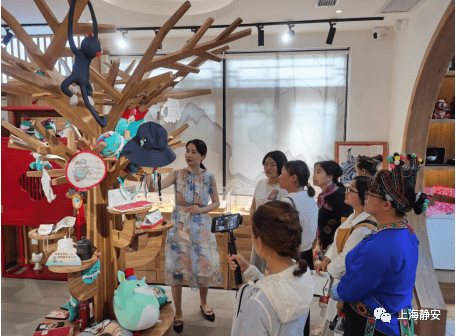 上海|看似一场普通的参观，其实背后关乎留守家庭妇女的长远生计！