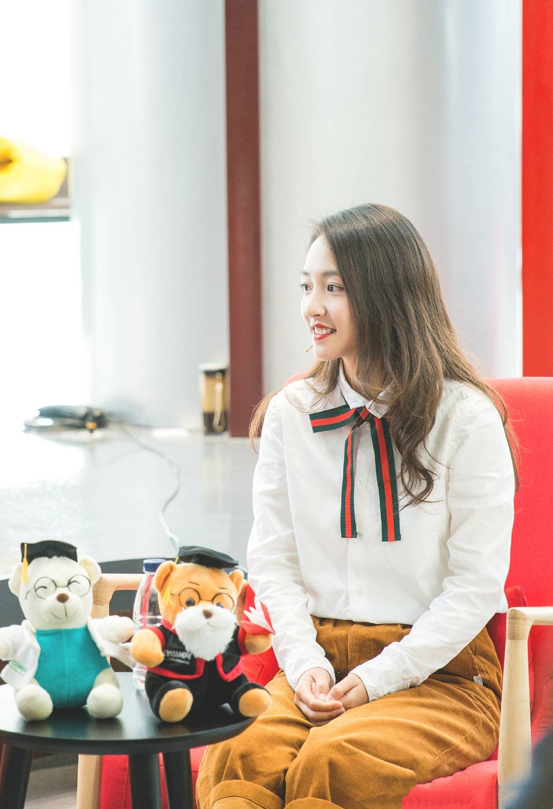 二次元|吴倩不愧是“武大校花”，私服清新甜美宛如二次元少女，太美了