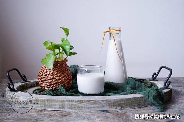 喝豆浆上火怎么办 b1430b5218eb4e6684f57ad1f0241415.jpeg