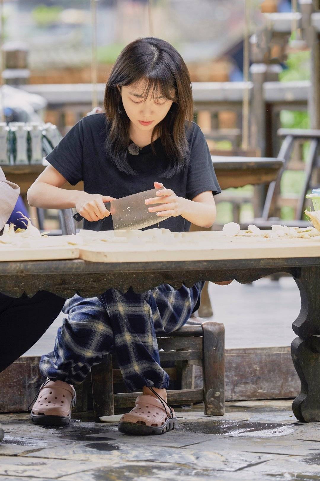 姐妹|“正牌耿耿”谭松韵少女穿搭太减龄,与张子枫“枫韵”姐妹CP锁了