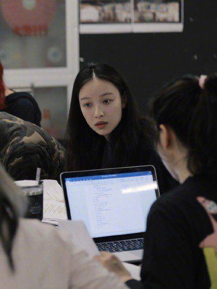 演技|刘诗诗倪妮《流金岁月》路透照曝光，两美女同框，谁赢了？！