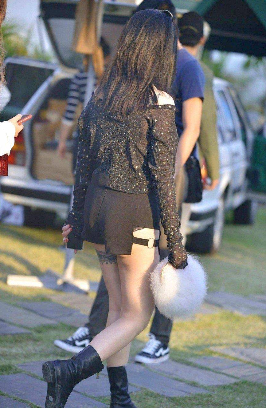 本人|黑夹克只要款式合适,显高显瘦的效果安排得当