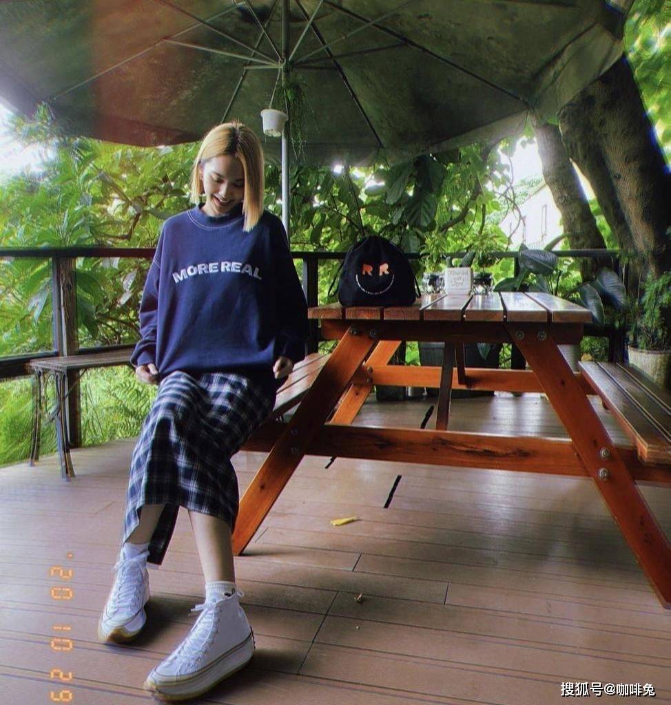 女神|杨丞琳的时尚复古搭配，令人惊叹不已，原来是时尚女神