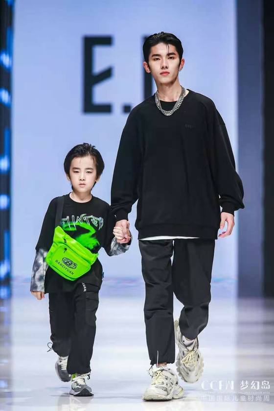时装|E.I一爱亲子时装 自由生长的艺术家