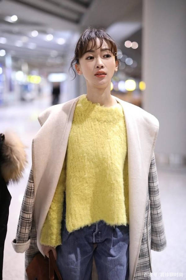 服装|吴谨言的气质太让人佩服了，明明穿得这么优雅，看起来还是呆呆的