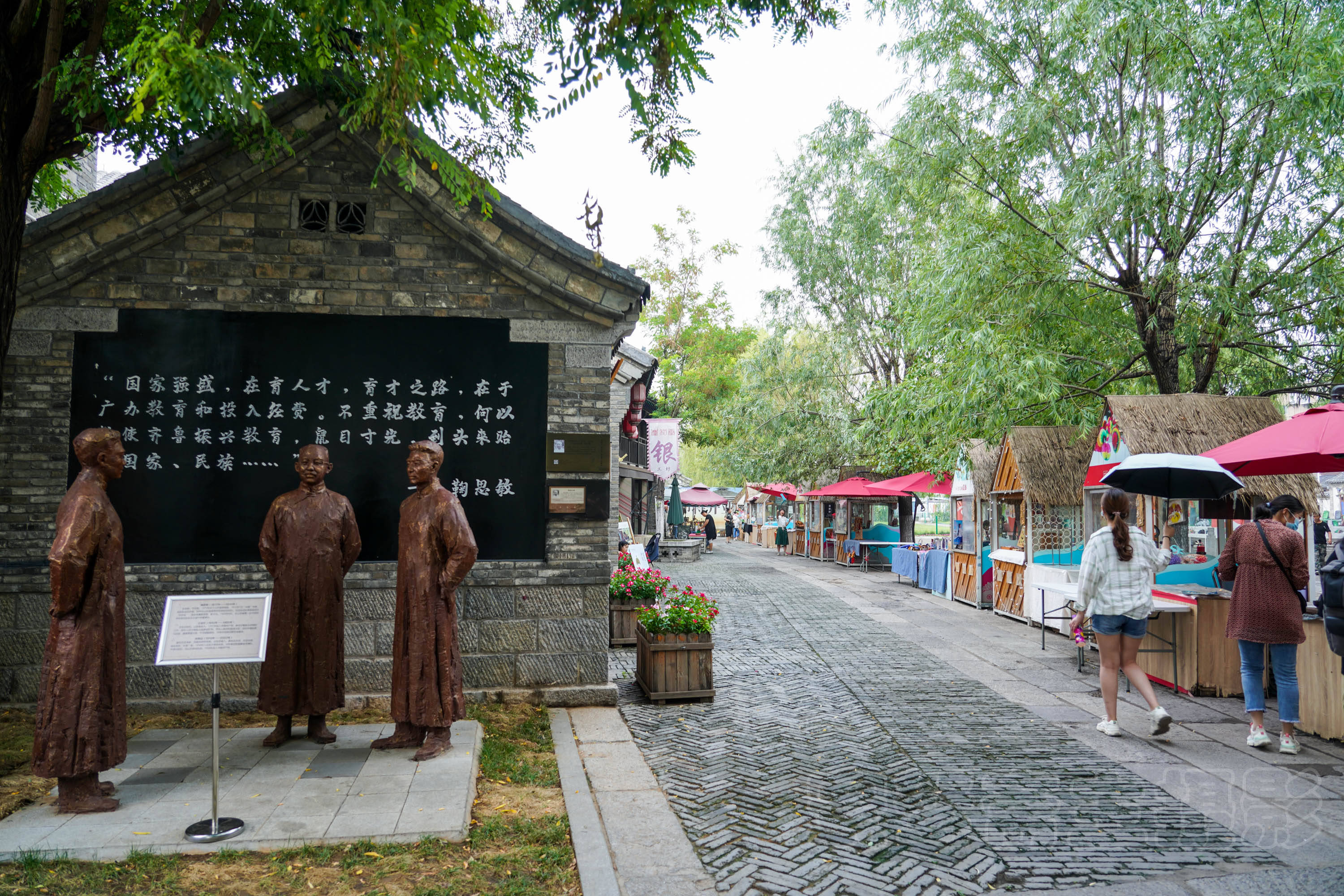 街区|济南百花洲，有人说这里是真正的老街，也有人说是仿古建筑，到底该相信谁的呢