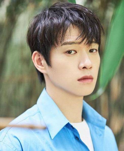 魏大勋|魏大勋新歌《指缝里的光》上线，网友：魏大勋唱歌还挺好听