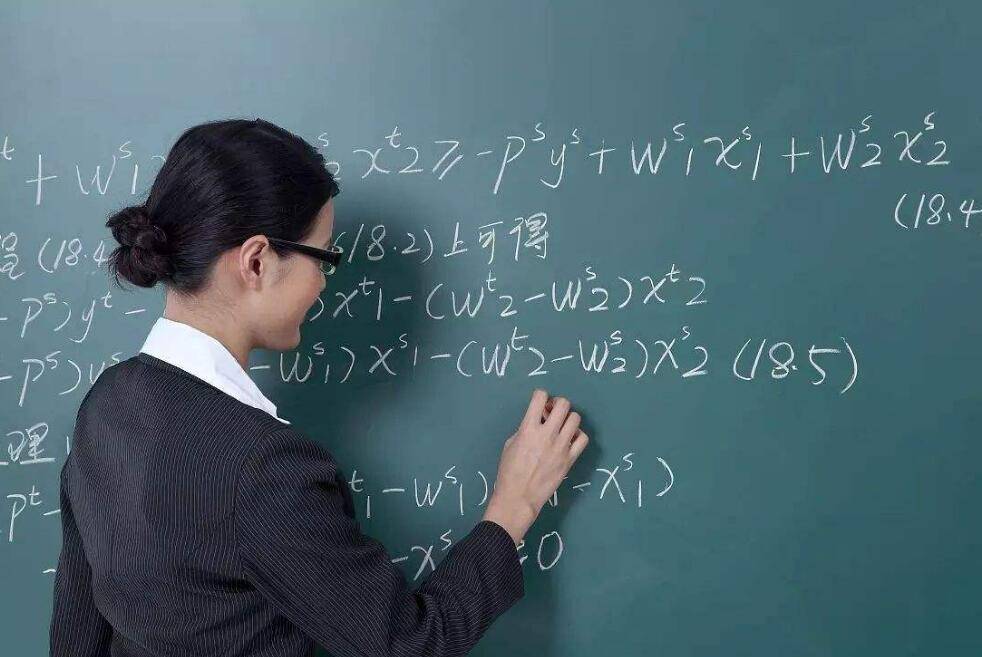 数学老师用公式破解游戏概率,靠玩逆水寒月入两万!网友:还收学生吗?