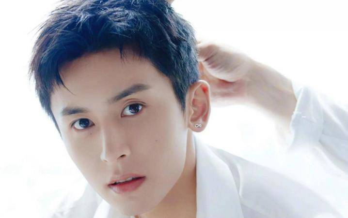 邓超|邓超新剧挑战刑侦题材,合作《山河令》中的他,还有当红小生助阵