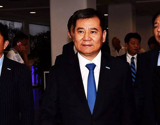 张近东创业31年,把小电器店发展成上市公司,可惜如今无奈出局_苏宁