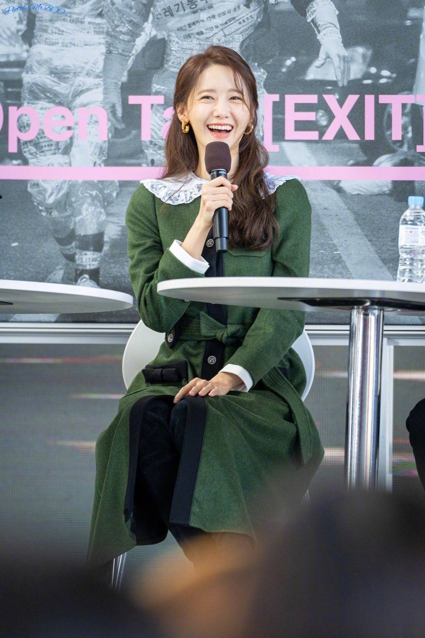 仙女|林允儿4组造型惊艳红毯，行走仙女海报，可甜可酷，不愧国民女神