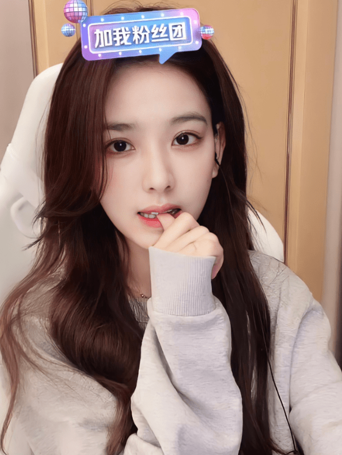 原创网红孙一宁接广告代言穿千元衬衣超清纯与明星气质差距很明显