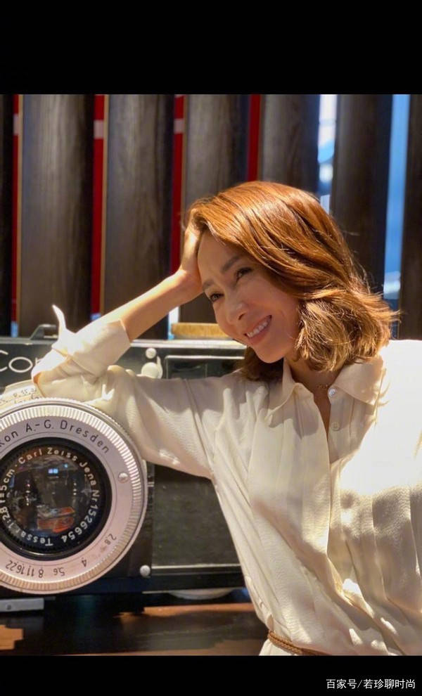 裙子|黎姿气质太迷人了，随手拍的照片也很美，无修图更令人着迷