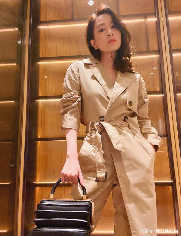 佘诗曼|黎姿佘诗曼久违同框，两个女人都奔五了，看着还是那么美