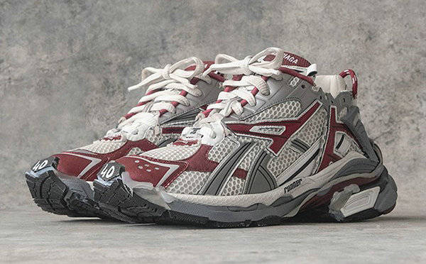 Amac|机能属性!斯凯奇机甲鞋 STAMINA V2 PRO系列亮相