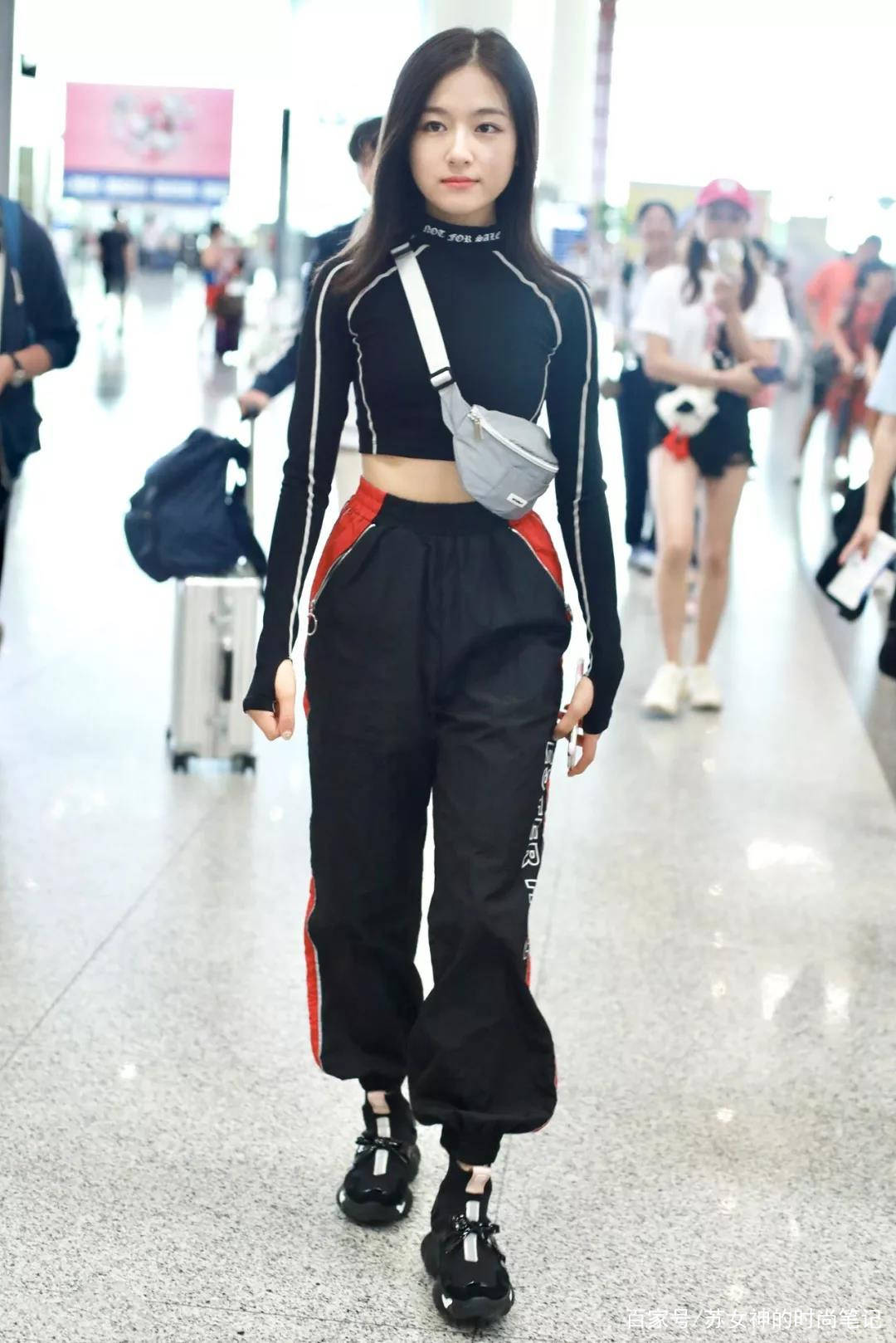 口袋|收起你的“双肩包”吧,现在明星都在背这5款包,洋气高级显气质