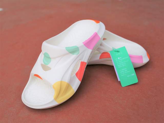 落差|运动后的放松,咕咚减震潮拖鞋,带来踩屎般体验